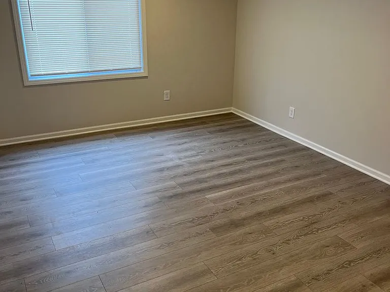 22621 Camber Ave — Photo 5