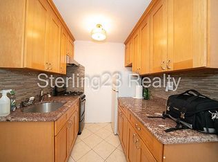 22-33 24th St #2R, Astoria, NY 11105
