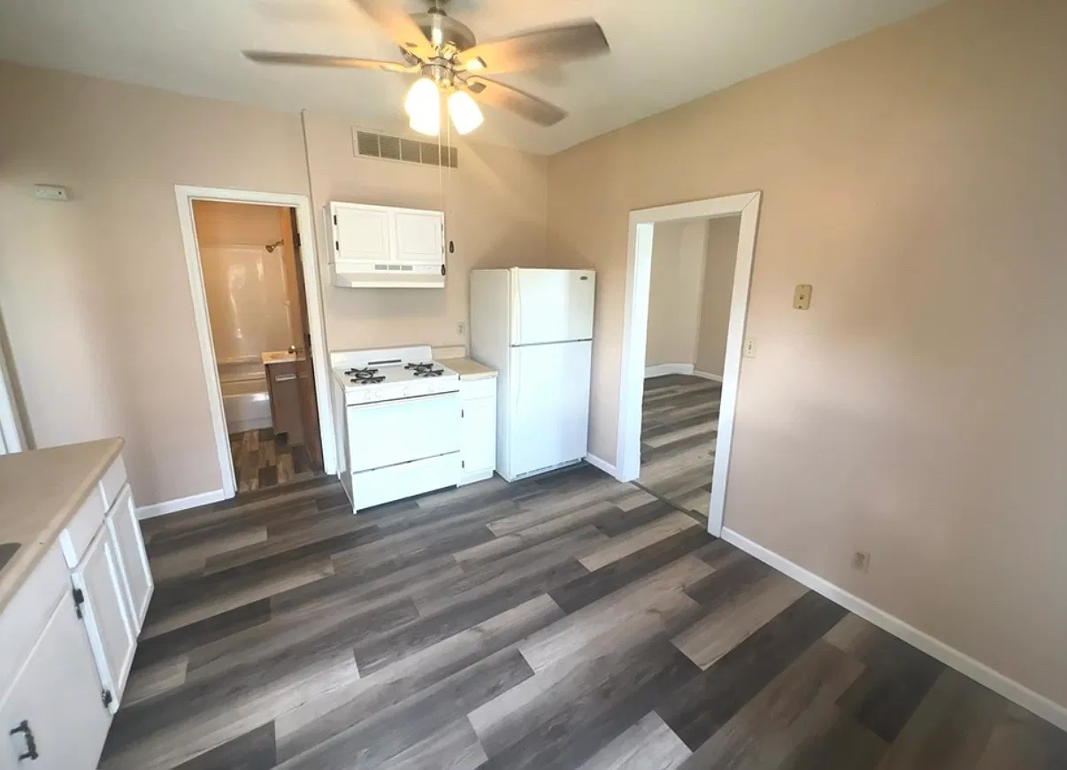 2 bed, $850 — Photo 3