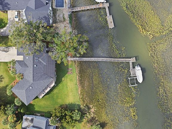 2nd image of 70 Rebellion Rd