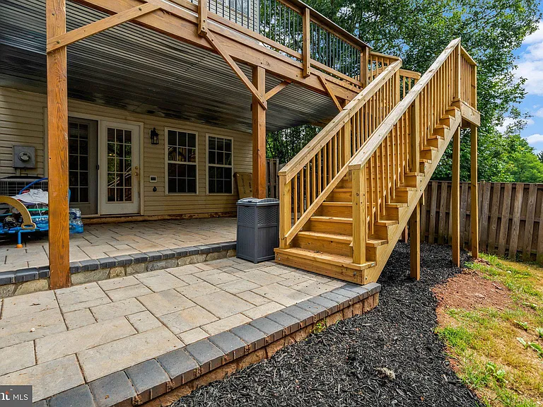 7057 Sauvage Ln — Photo 44