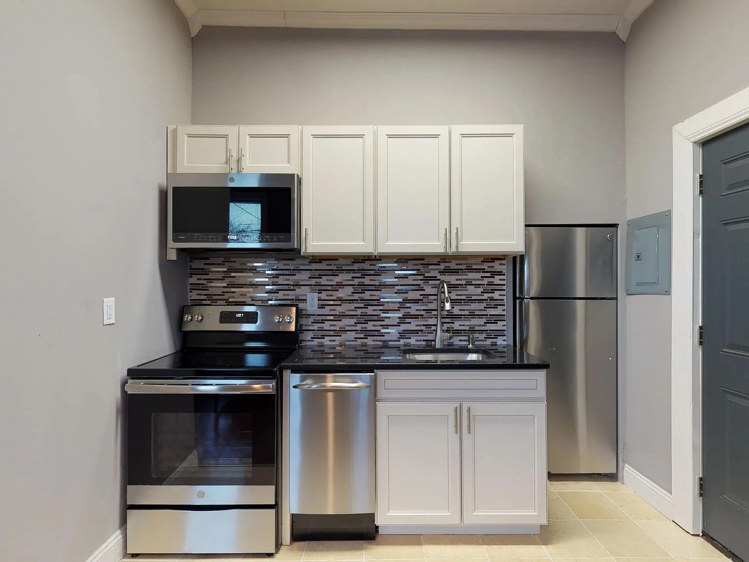 Studio, $1,275 — Photo 2