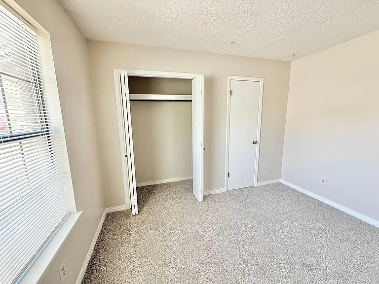3864 Oakus Dr #5-B — Photo 8