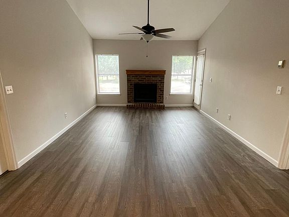 5th image of 2323 Kratky Rd APT C