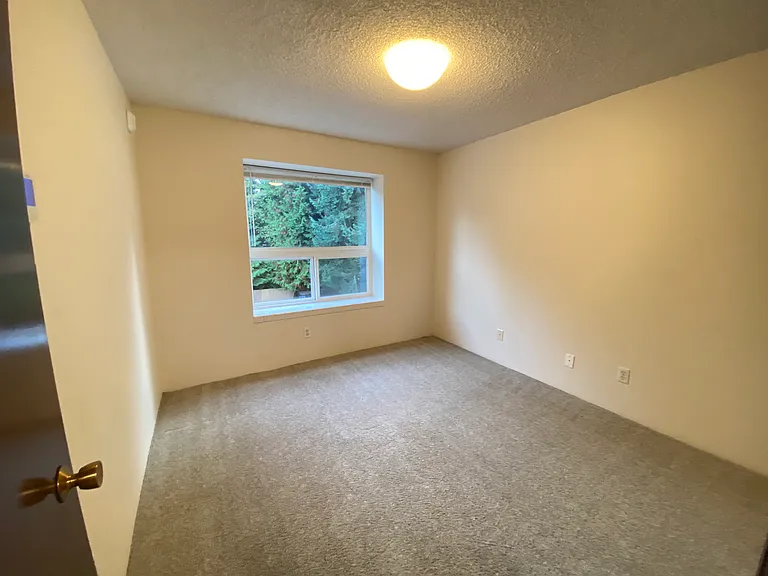 16057 NE 8th St #205 — Photo 31
