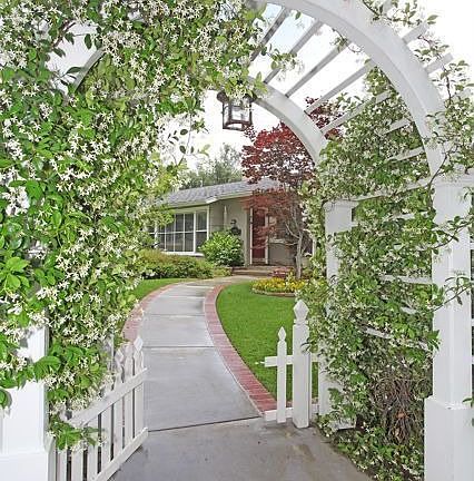 3rd image of 4518 Belita Ln