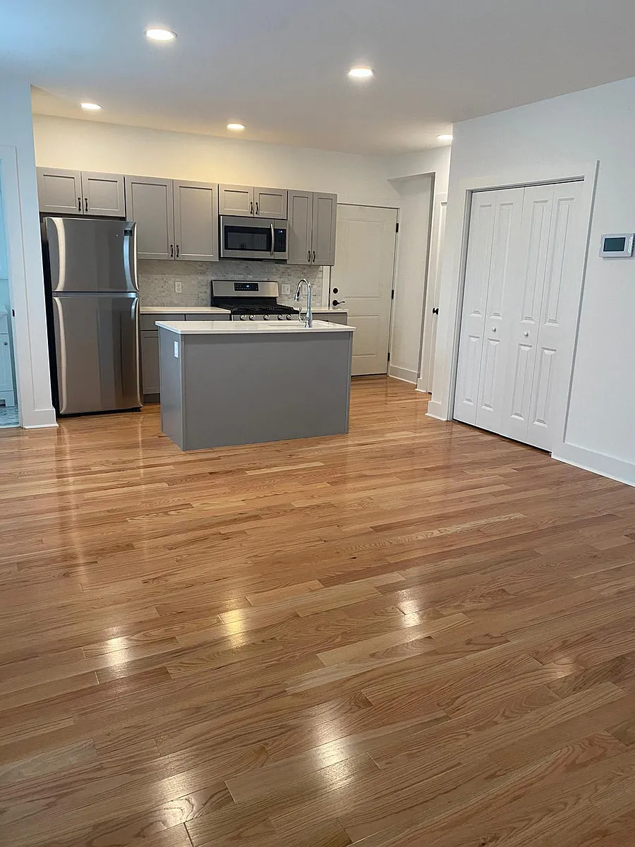 Building Photo - 95 Troup St #3