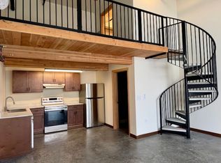 2550 NE Sandy Blvd #206, Portland, OR 97232