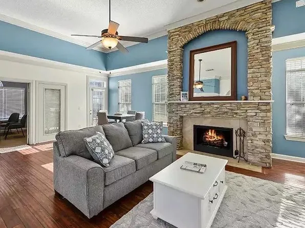 The Grove Apartments