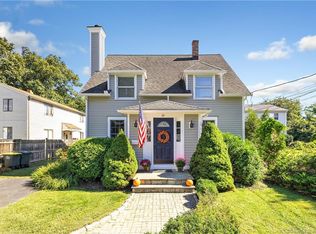 89 Rakoczy Ave, Fairfield, CT 06824