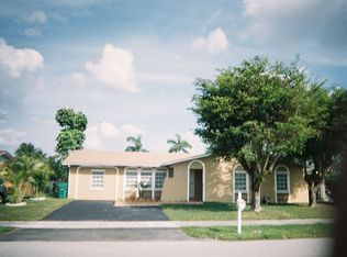 7425 SW 127th Ct, Miami, FL 33183