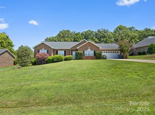 3906 Brickfield St, Hickory, NC 28602