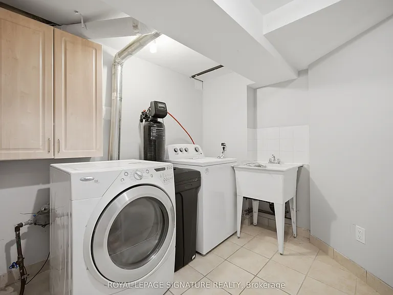 53 Guery Cres #2 — Photo 25