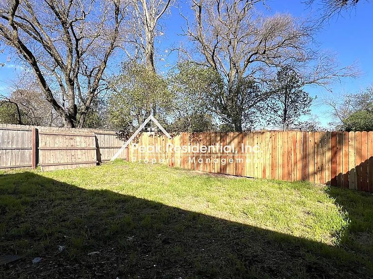5912 Del Campo Ln — Photo 12