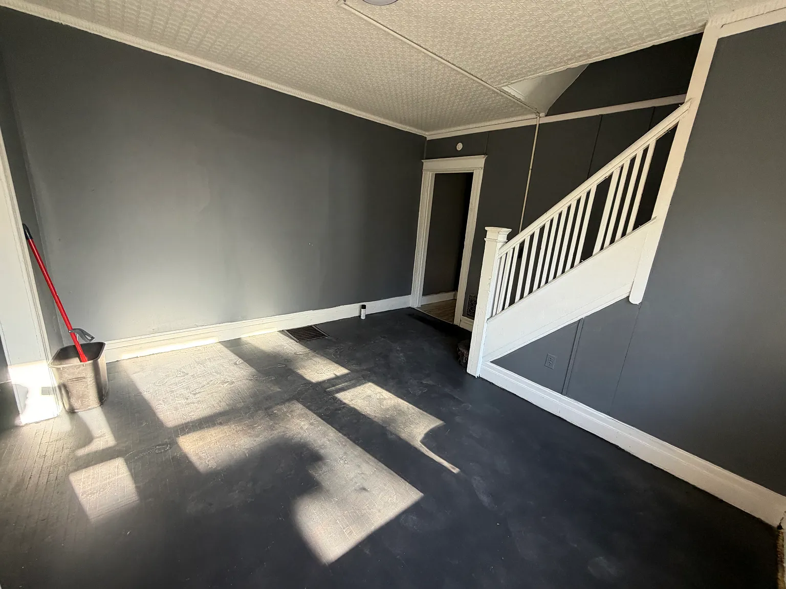 3 bed, $1,000 — Photo 4