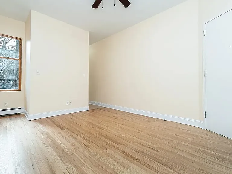 878 Greene Ave #3L — Photo 1