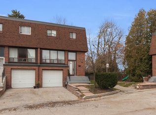 28 Stately Way, Markham, ON L3T3Z8