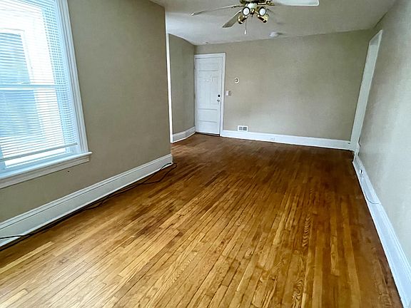 4th image of 66 Tompkins St APT 3