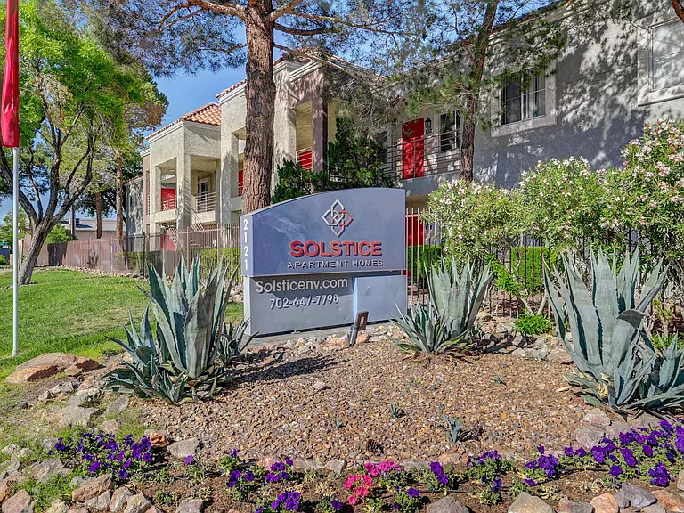 Solstice Apartment Homes — Photo 35