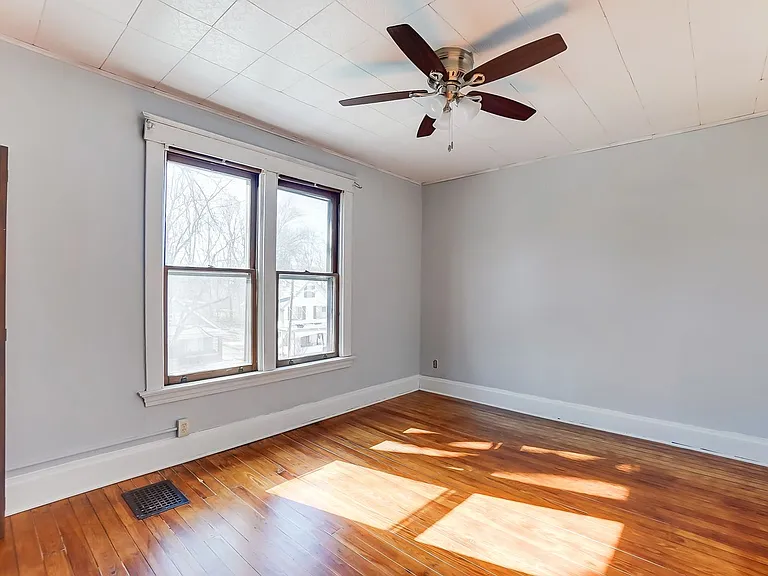 3710 Wieman Ave — Photo 14