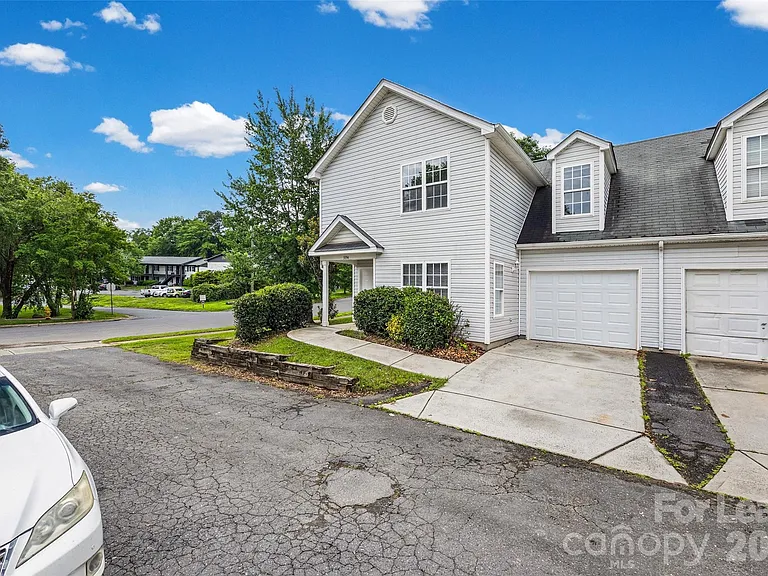 5194 Brooktree Dr — Photo 29