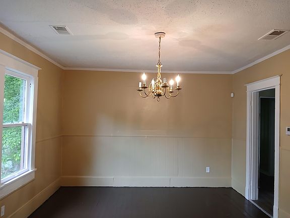 2nd image of 3464 Lamphier Ave