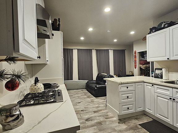 5th image of 2031 S Gaffey St