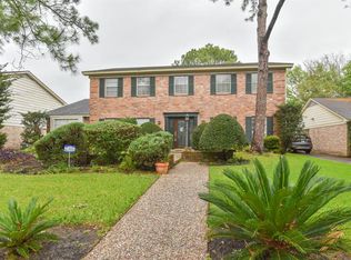 10818 Chevy Chase Dr, Houston, TX 77042