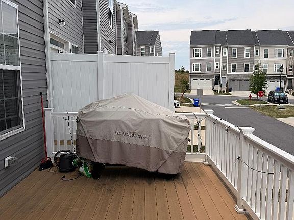 4th image of 1011 Flester Ln