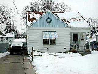 1st image of 943 Toronto Ave