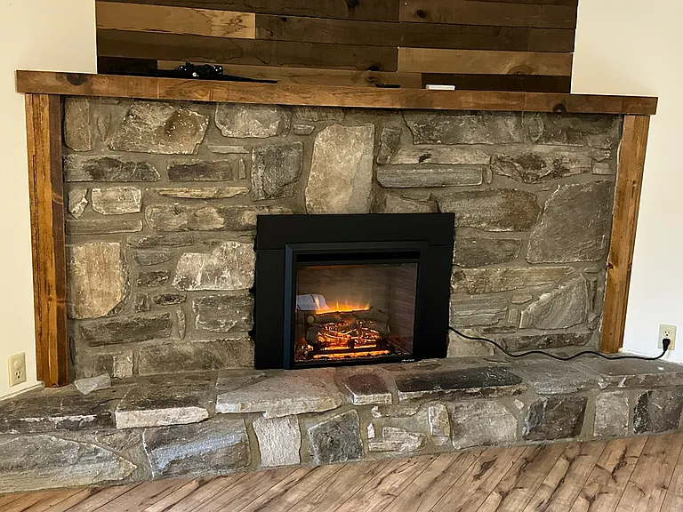 11 Crystalwood Ln — Photo 9