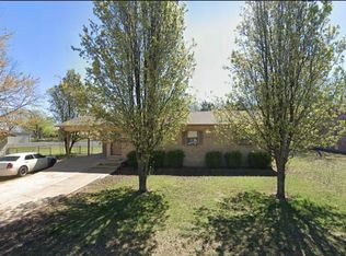 135 Christopher St, Cave City, AR 72521