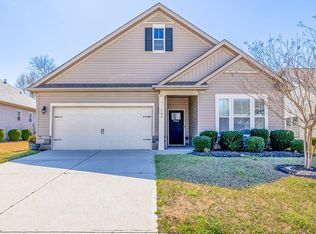 704 Ridgeville Crossing Dr, Inman, SC 29349