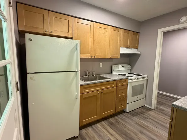327-329 N Beach Dr Unit 327, Monticello, IN 47960