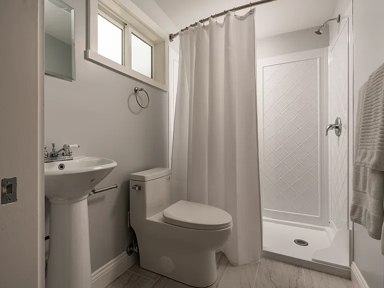 1702 Cliff Dr — Photo 16