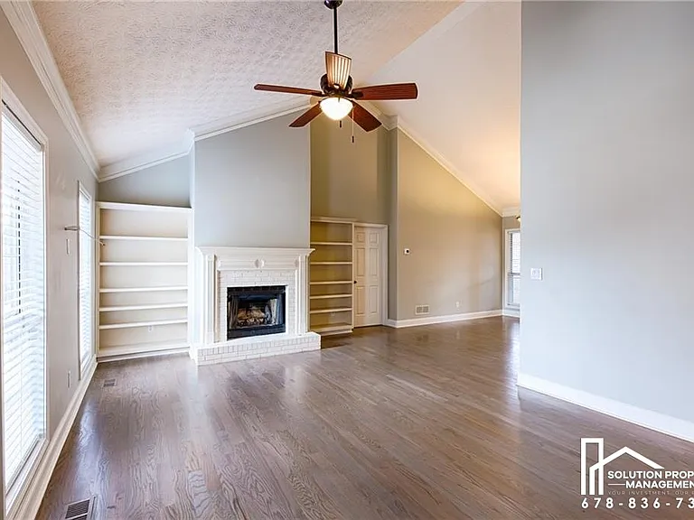 4929 Baker Plantation Way — Photo 5
