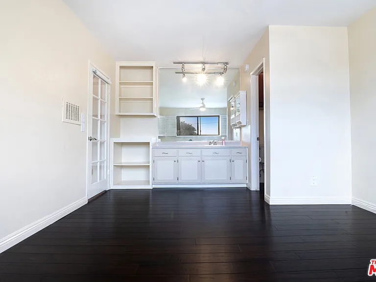 4358 Berryman Ave #14 — Photo 11