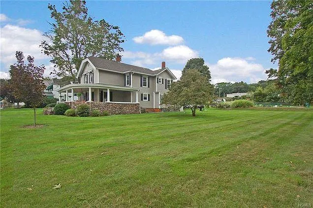 Route 32 — Photo 1