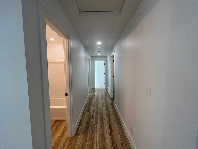 315 NE 148th Ave — Photo 16