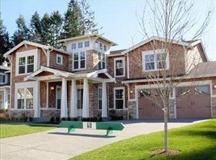 2414 Street Andrews Ln, Steilacoom, WA 98388