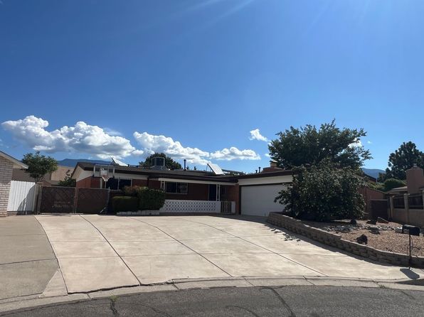 3908 Denise Ct NE