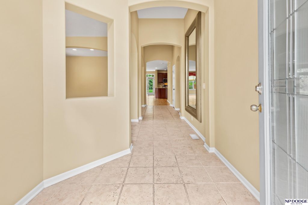 Apartment in Omaha, Douglas - View 5