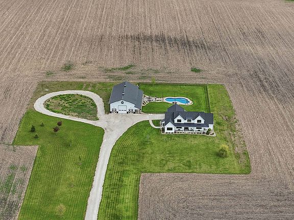 3rd image of 15878 N 2120th Ave