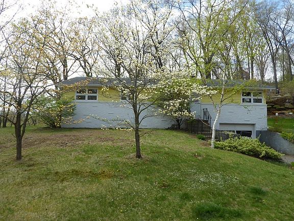 3rd image of 65 Lenox Rd