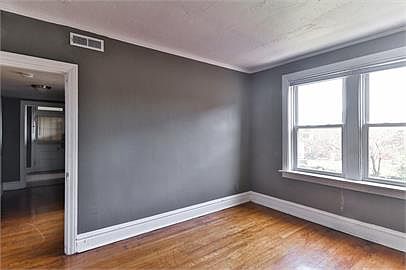 5th image of 3864 Bamberger Ave #2E