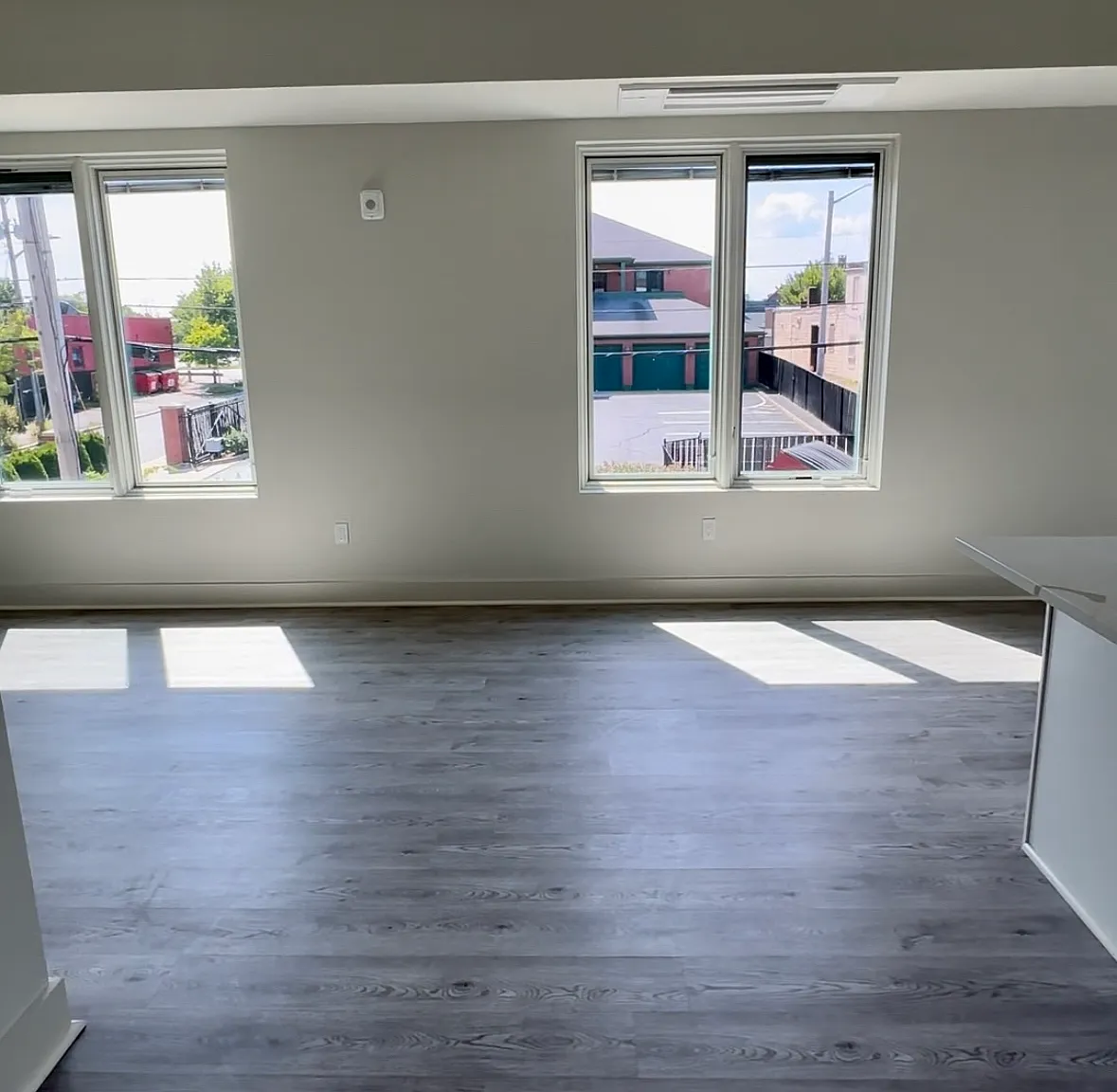 1 bed, 761 sqft, $2,100 — Photo 4