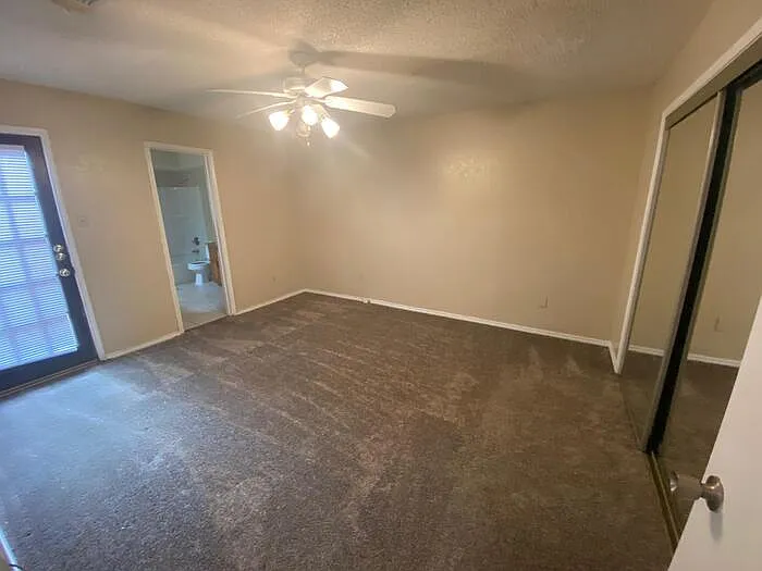 1403 Palmnold Cir E — Photo 9
