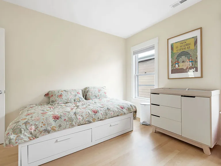 56 Gorham St #3A — Photo 18