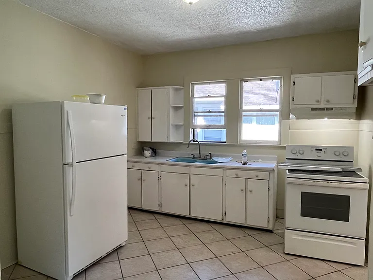 114 Bridge St #B — Photo 6