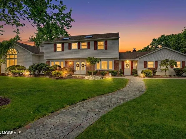 2 Dickson Road, Marlboro, NJ 07746